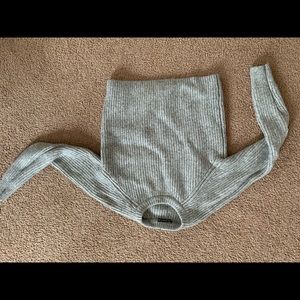 Brandy Melville cropped sweater